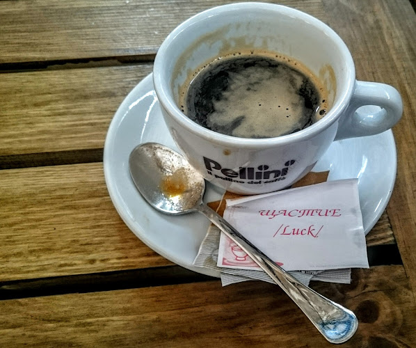 RED COFFEE & RESTORANTE