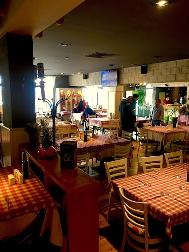 кв. БоянаВитоша, ул. „Иваница Данчев“ 27, 1616 София