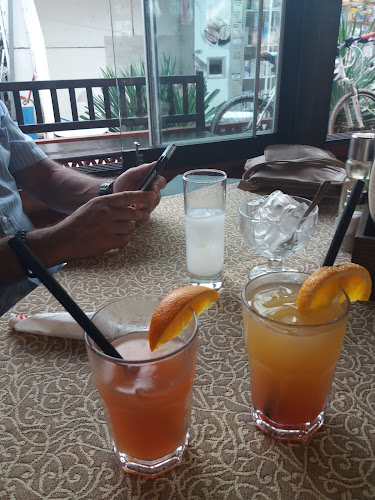 Comentarii opinii despre Ресторант и Бар " Хавай"