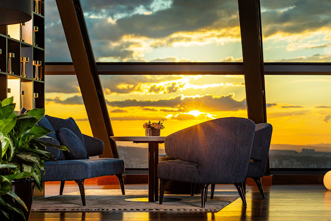 Ozone Skybar & Lounge - Гастрономия и хотелиерство