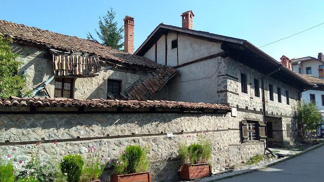 кв. Новия град, ул. „Пирин“ 29-31, 2770 Банско