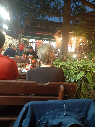 Ресторант Кръст - Гастрономия и хотелиерство