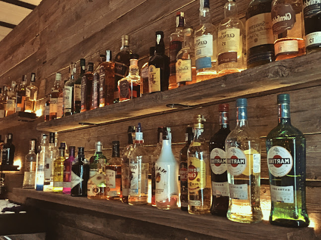 Крилото Cocktails & Gastro Bar - Пловдив