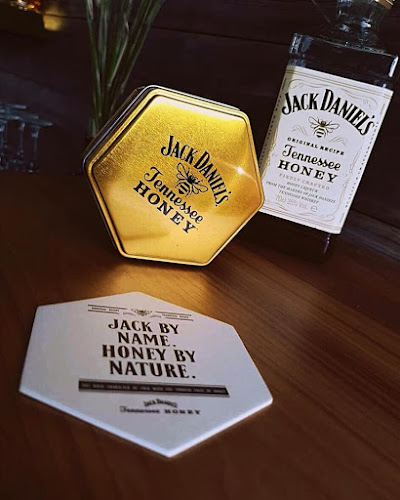 Крилото Cocktails & Gastro Bar - Гастрономия и хотелиерство