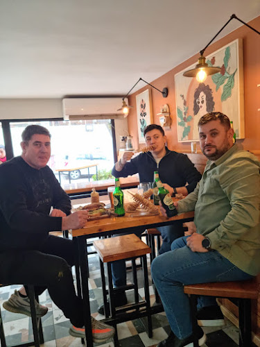 ВкусотéриЯ | cafe & burgers - Гастрономия и хотелиерство