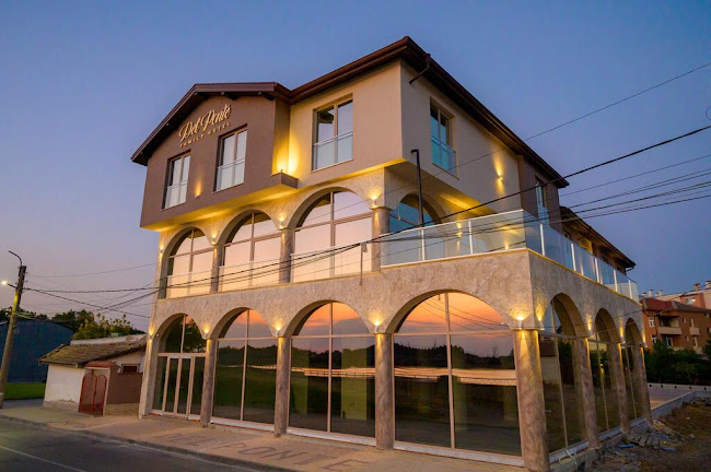 Delponte - Гастрономия и хотелиерство