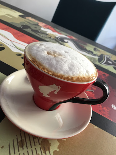 кафе - сладкарница "Lorein" - Гастрономия и хотелиерство