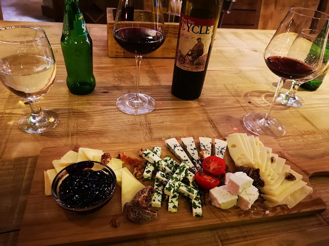 Opinii despre Bohemi Winery în Разлог - Гастрономия и хотелиерство