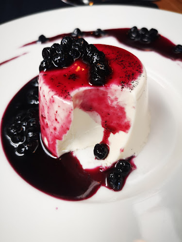 Adella Ristorante Italiano by Gabriele Federici / Италиански ресторант в София - София