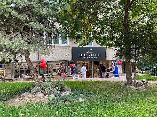 CHAMPAGNE wine shop & bar