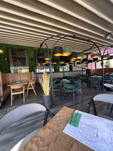 Шумен Център, ул. „Цар Освободител“ 77-75, 9703 Шумен