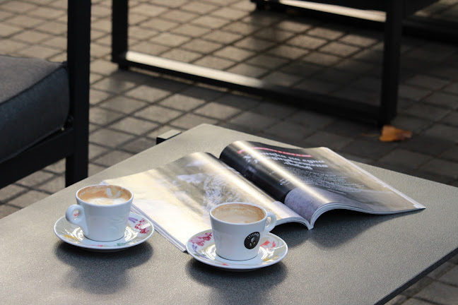 Gardens retro bar&café - Гастрономия и хотелиерство