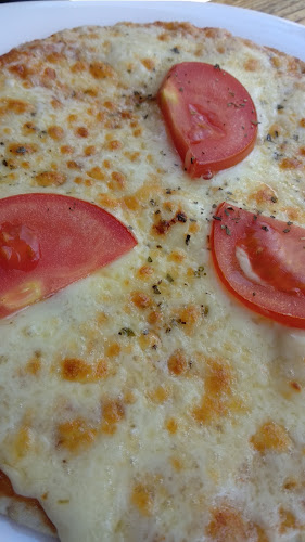 Comentarii opinii despre РЕСТОРАНТ & АПАРТАМЕНТ за гости КАПРИЗ