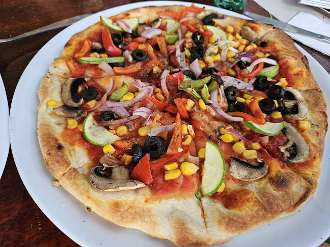 Comentarii opinii despre Alba Garden