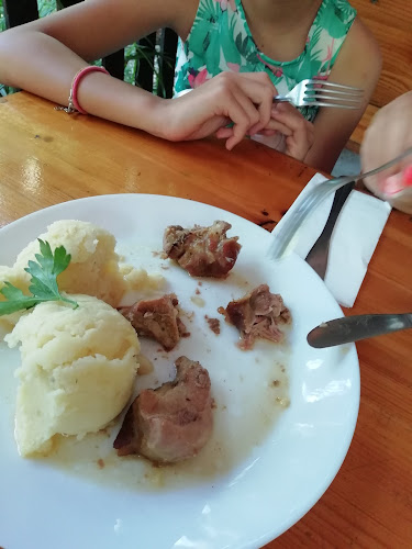 При Пламен - Гастрономия и хотелиерство