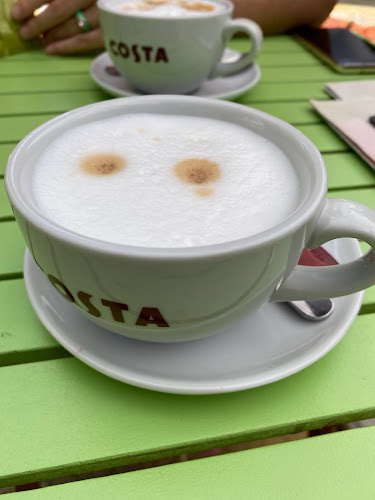 Кафе сладкарница Градина - Гастрономия и хотелиерство