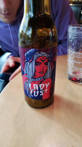 Оборище, бул. „Мадрид“ 2, 1505 София