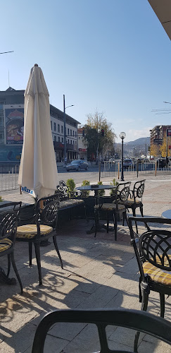 Кафене „Бакарди 2“ - Гастрономия и хотелиерство