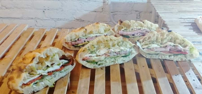 София център, ул. „Граф Игнатиев“ 39, 1142 София