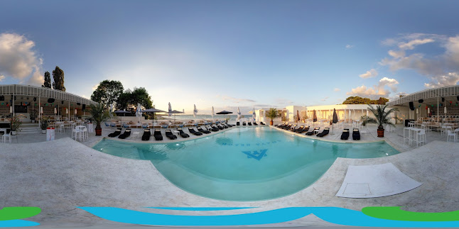 Амая Бийч - Гастрономия и хотелиерство