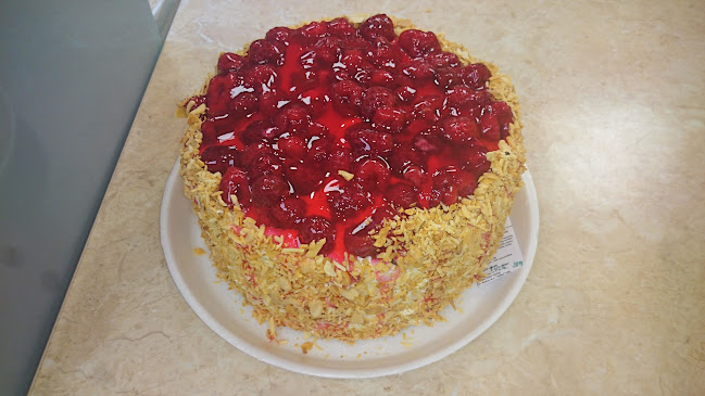 Opinii despre Кафе-сладкарница и пекарна МИКИ în Варна - Гастрономия и хотелиерство