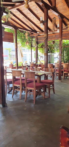 Zdravets St 6, 8183 Китен