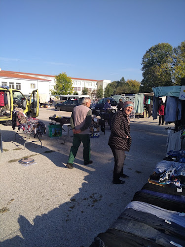 Съботен Пазар В Тутракан - Гастрономия и хотелиерство