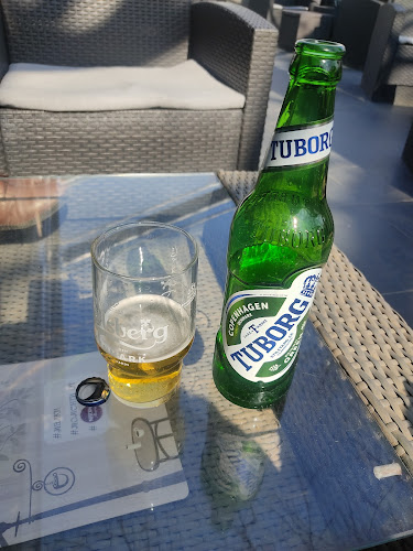 Opinii despre Кафе-аператив Глобус în Момчилград - Гастрономия и хотелиерство