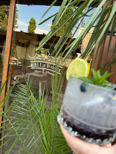 Младост - Гастрономия и хотелиерство