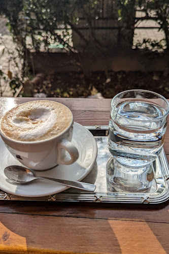 Comentarii opinii despre Jardi'café