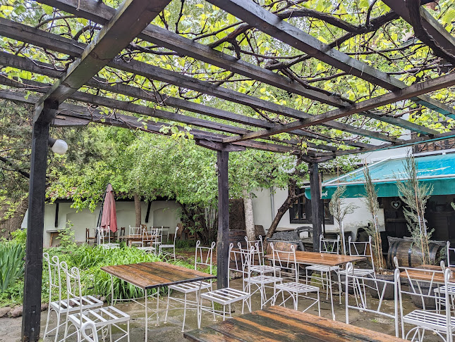 Градината Brunch&Dinner - Гастрономия и хотелиерство