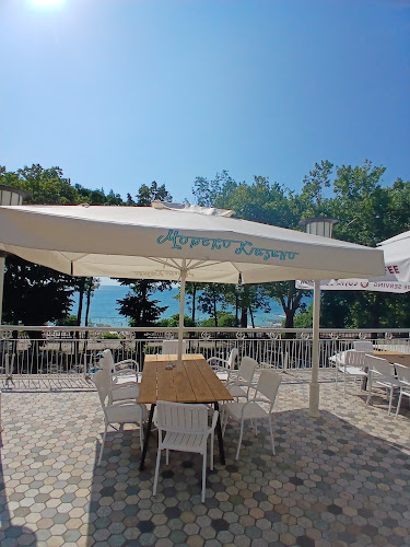 Морско казино - Гастрономия и хотелиерство