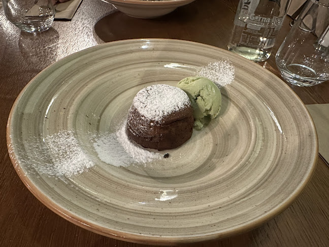 Ресторант Кактус Център - Гастрономия и хотелиерство