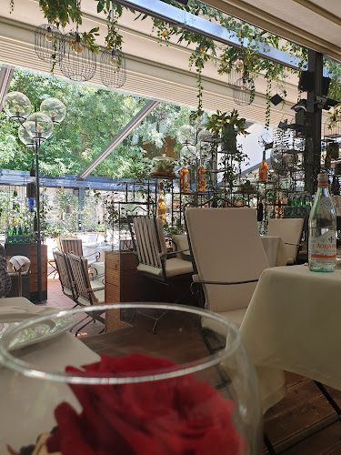 София център, бул. „Васил Левски“ 45, 1142 София