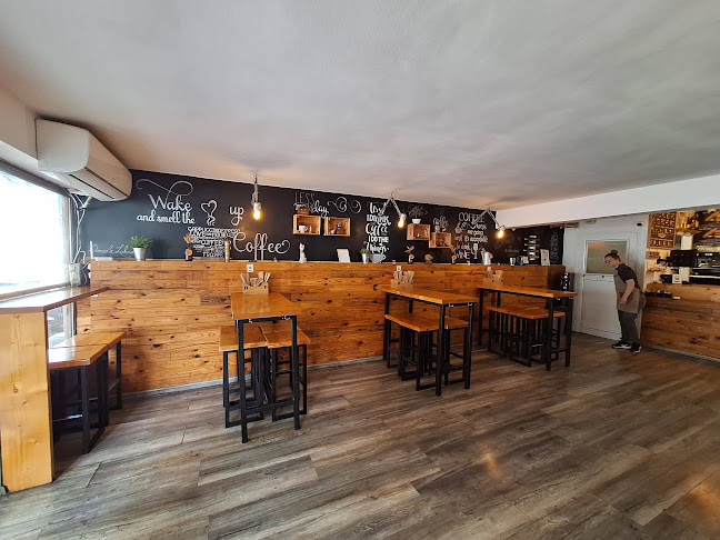 Opinii despre ВкусотéриЯ | cafe & burgers în Велико Търново - Гастрономия и хотелиерство