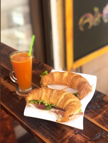 Wake & Bake cafè and eatery - Гастрономия и хотелиерство