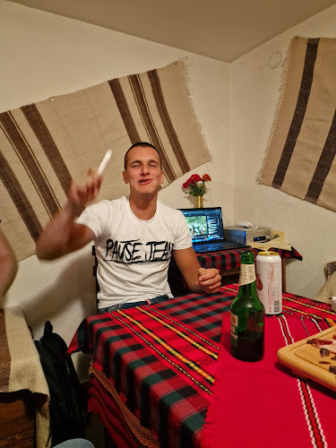 Малката Кръчма - Гастрономия и хотелиерство