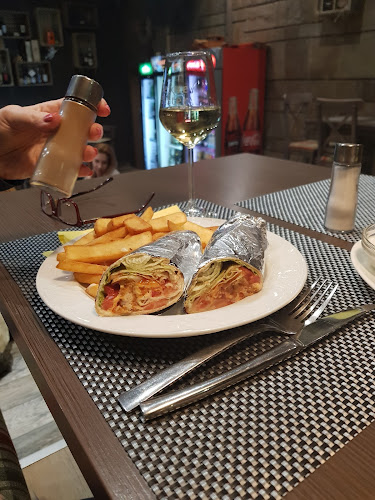 Comentarii opinii despre Театро бар и вечеря