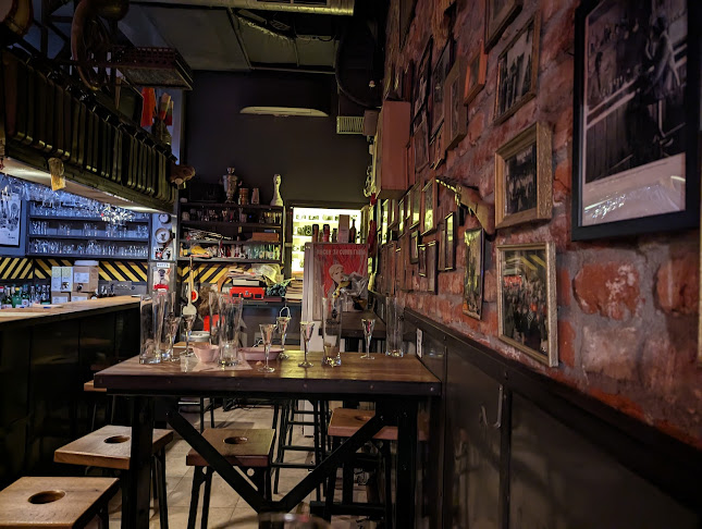 Comentarii opinii despre com.bar