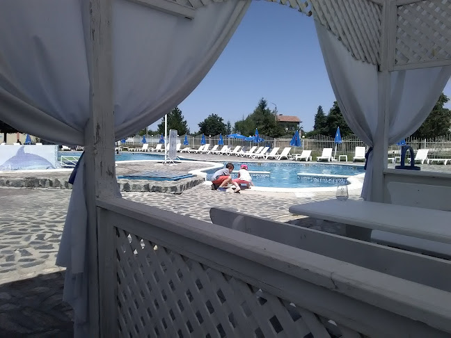 Ресторант и басейн Корал - Гастрономия и хотелиерство