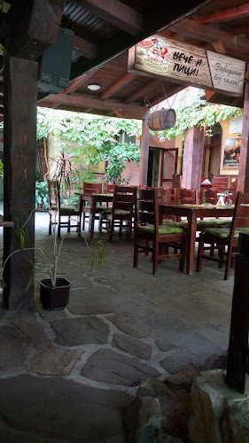 Ресторант Приятели - Гастрономия и хотелиерство