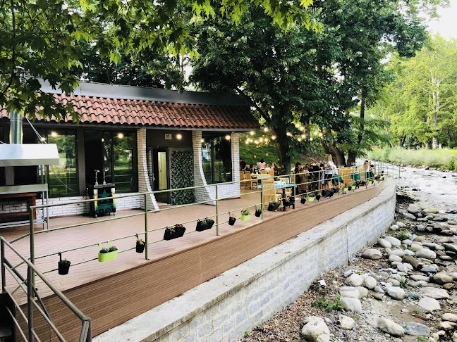 Парк Пойнт - Гастрономия и хотелиерство