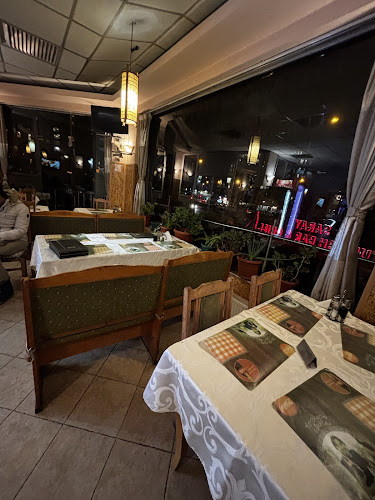 Та Фу Хао - Гастрономия и хотелиерство