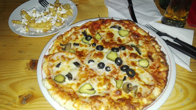 Opinii despre Снек-бар "Аида" în Девня - Гастрономия и хотелиерство