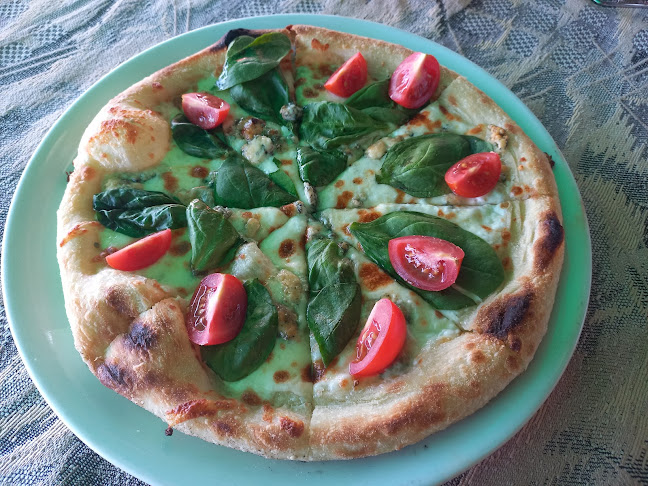 Ресторант и Бар " Хавай" - Гастрономия и хотелиерство