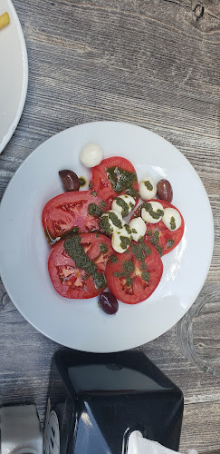 Ресторант Южен Полъх на бул. Свобода - Гастрономия и хотелиерство