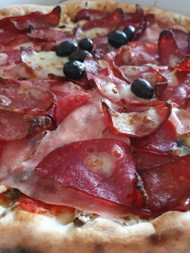 Ла Тоскана пица, бар и динър - Гастрономия и хотелиерство