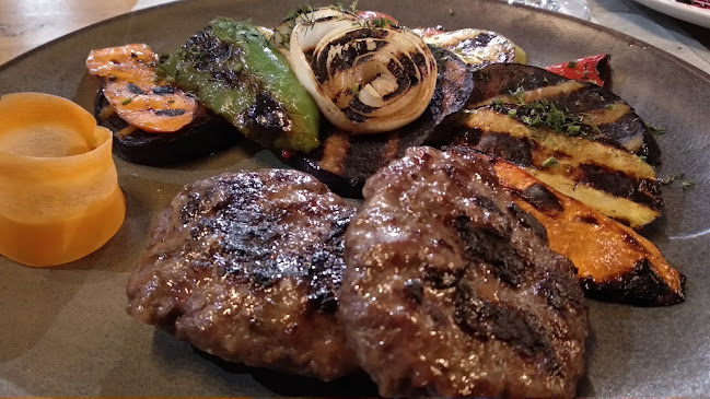 La Bombonera bar & dinner - Гастрономия и хотелиерство