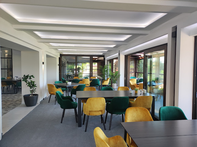 Opinii despre Ресторант Главатарски Хан Кърджали în Кърджали - Гастрономия и хотелиерство