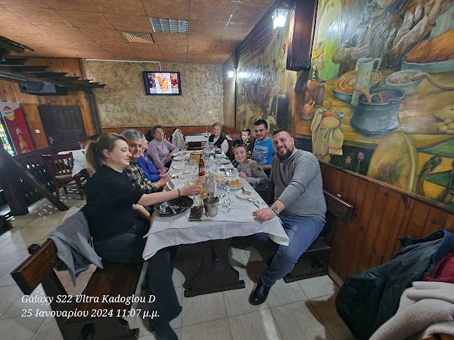 "Στου Δημήτρη" гръцка механа - Гастрономия и хотелиерство